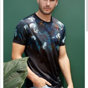 GUESS Wynn’s Mesh Tropic Tee